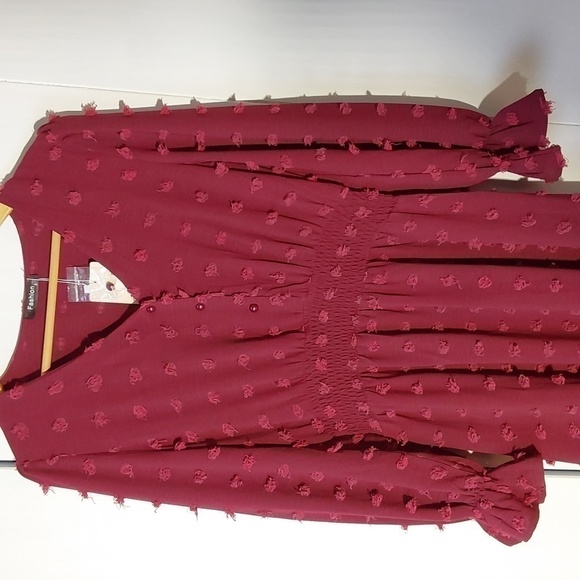 Boutique- Burgundy Longsleeve Tiered Maxi Dress Raised Poofs Modern Sz.Large - Picture 2 of 12